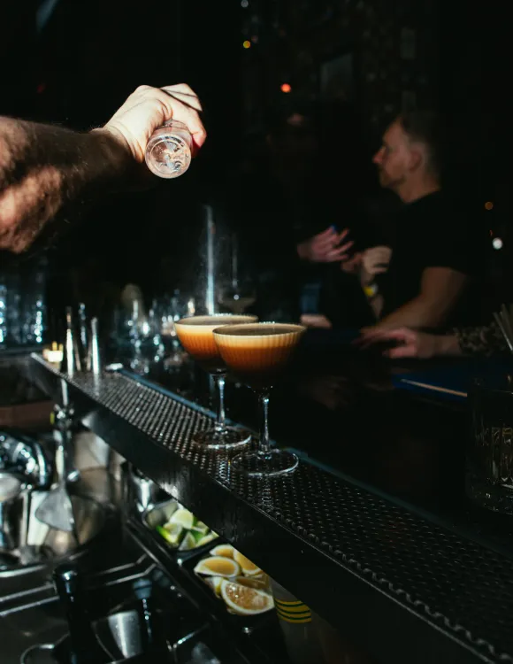 Dovetail Bar-40.jpg